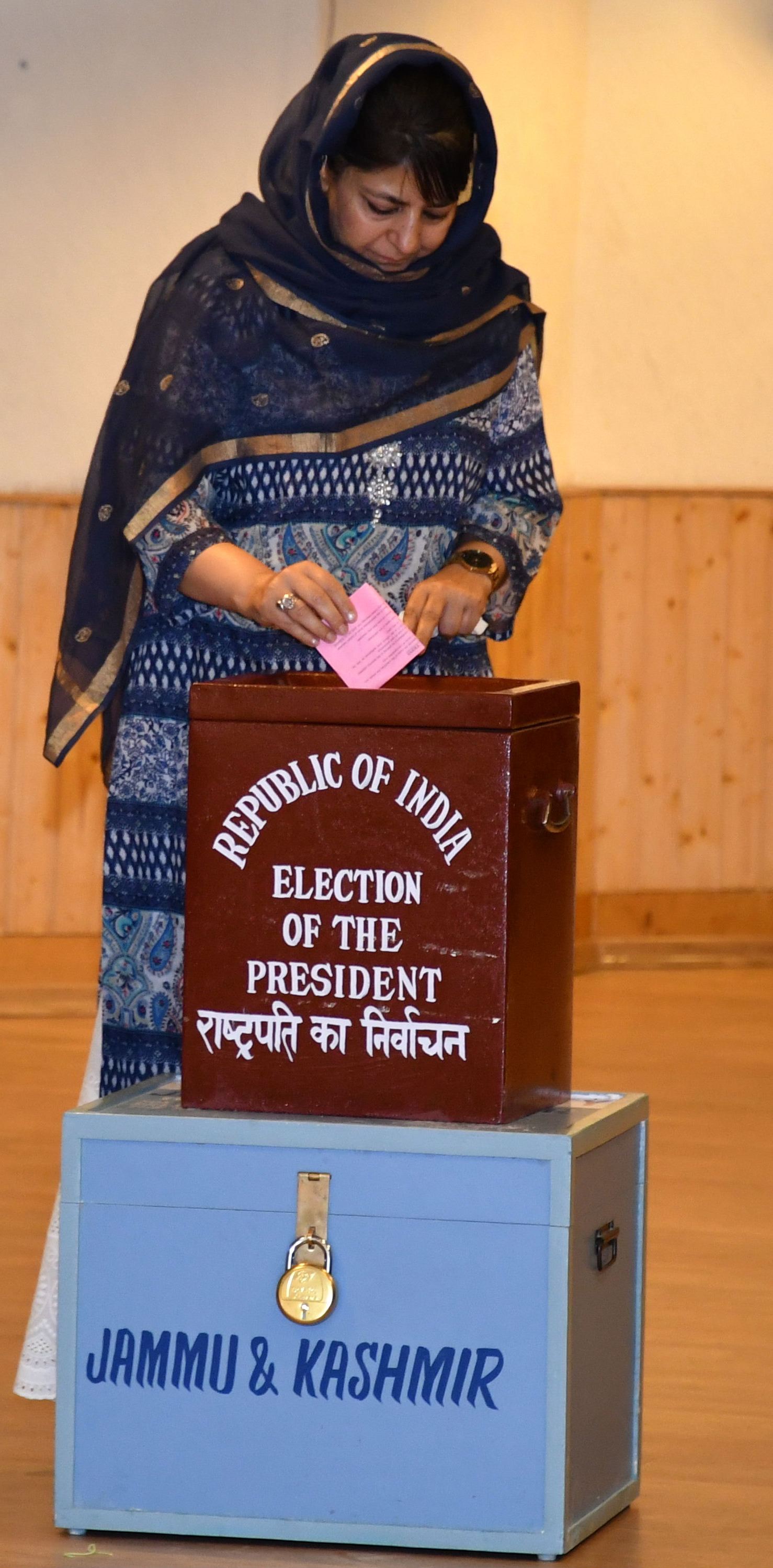 Mehbooba Mufti voting for president