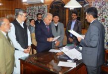 Mehbooba, Justice Masoodi, G A Mir file nomination papers for Anantnag LS seat