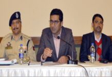 LS Polls: RO Srinagar PC gives final briefing to officers