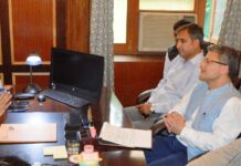 Advisor Ganai interacts with KCCI delegation, other deputations at Srinagar