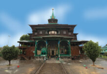 Khanqah-i-Muala: Kashmir’s Islamic Centre Khanqah Moula. KL Image: Bilal Bahadur