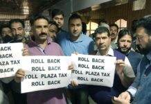 Traders, transporters protest against levying of toll tax in Anantnag