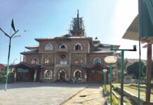 Khanqah at Tral.