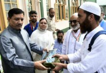 J&K Bank Chairman visits Haj House, interacts with pilgrims