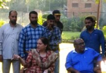 Union Secy Panchayat Raj visits Budgam; interacts with PRIs, SHGs