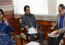 Advisor Khan chairs SED meet over settlement of SRO-43 cases