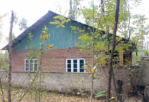 A side view of a Panchayat building in Anzwalla village of Anantnag. KL Image by Umar Khurshid