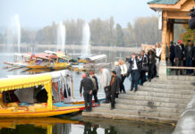 EU delegation while boarding Shikaras in Dal Lake Srinagar. KL Image by Bilal Bahadur