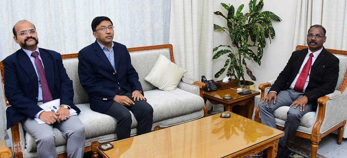 LT. GOVERNOR MEETING SHRI S. K. THAKUR AND SHRI SHOURJO CHHATERJEE, ACCOUNTANT GENERALS