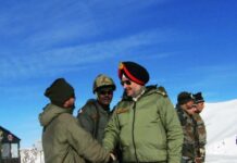 Northern Army commander reviews security situation in Kashmir