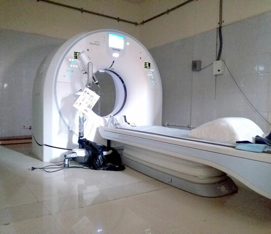 J&K to Get 275 AI-Enabled Handheld X-Ray Machines, 9 MRI Units Under PM Fund CT Scan machine but no patients. KL Image by Shah Hilal