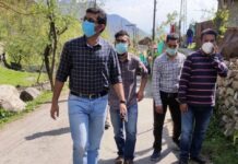DC tours Srinagar city, inspects COVID-19 health audit and provision of essentials