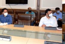 Advisor Baseer Khan reviews coronavirus control efforts, directs strict compliance of guidelines