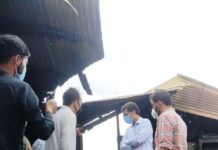 Hazratbal fire incident: DC Srinagar visits affected families