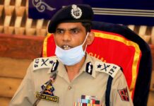 Hizb, Jaish men fitted 45 kg IED in car to target forces: IGP Kashmir