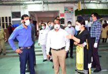 Coronavirus: LG Murmu visits railway station, tours Jammu city post lockdown relaxations