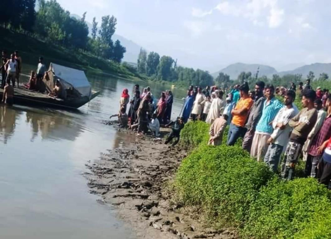 Mother, daughter duo drown in river Jhelum