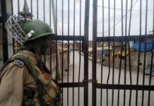 NC, PDP Condemn JK Police for Blocking Funeral Prayers of Mirwaiz’s Father-in-Law at Jama Masjid