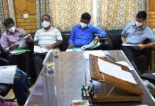Nodal Officer COVID-19 Of J&K, Ladakh Visits Budgam; Reviews Virus Containment Measures