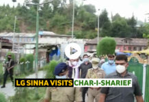 LG Sinha Visits Char-i-Sharief