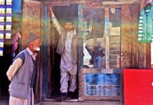 Video: Kashmir’s Traditional Barbers