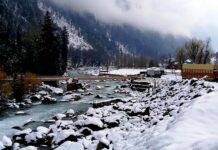 Snow Blankets Sonamarg, Raising Hopes for Tourism Revival