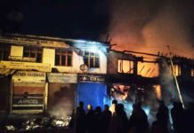 Seven Shops Gutted In Midnight Blaze In North Kashmir