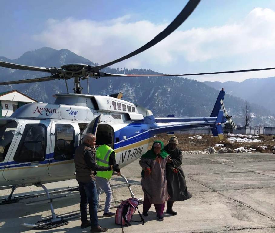 22 Folks Airlifted From North Kashmir Snow Certain Areas Amid Highway Closure