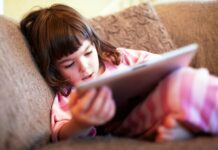 More Screen Time Linked To Binge Eating In Kids