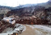 Traffic Movement Suspended On Srinagar-Jammu Highway