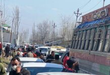Traffic On Magam-Gulmarg Road Resumed After Suspicious Items Found Empty