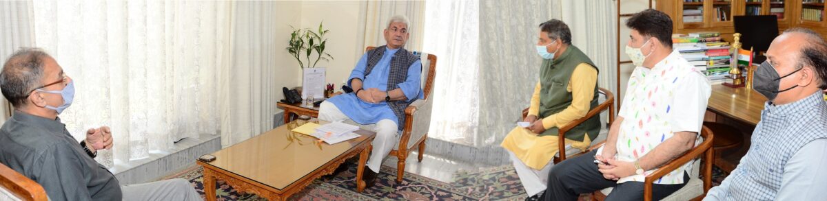 Lt Gopvernor meeting delegation led by former Deputy Chief Minister,Sh. Kavinder Gupta (1)