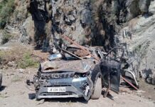 Couple Among 3 Injured After Hit By Shooting Stones Along Srinagar-Jammu Highway