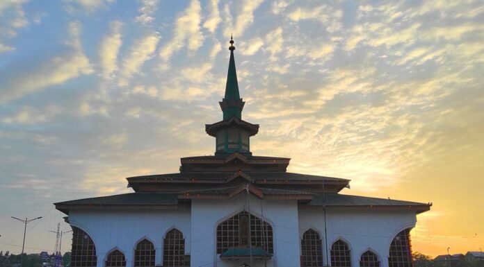 Chrar-i-Sharief Shrine (KL Image by Shuaib Wani)