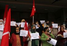 National Conference’s Women Wing Protests Against Arrest Of Kashmiri Students In Agra