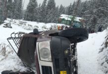 Four Injured In Road Mishap