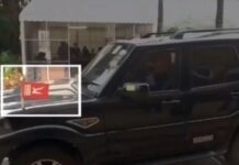 Farooq Abdullah Arrives In Parliament With Erstwhile JK State Flag On His Vehicle