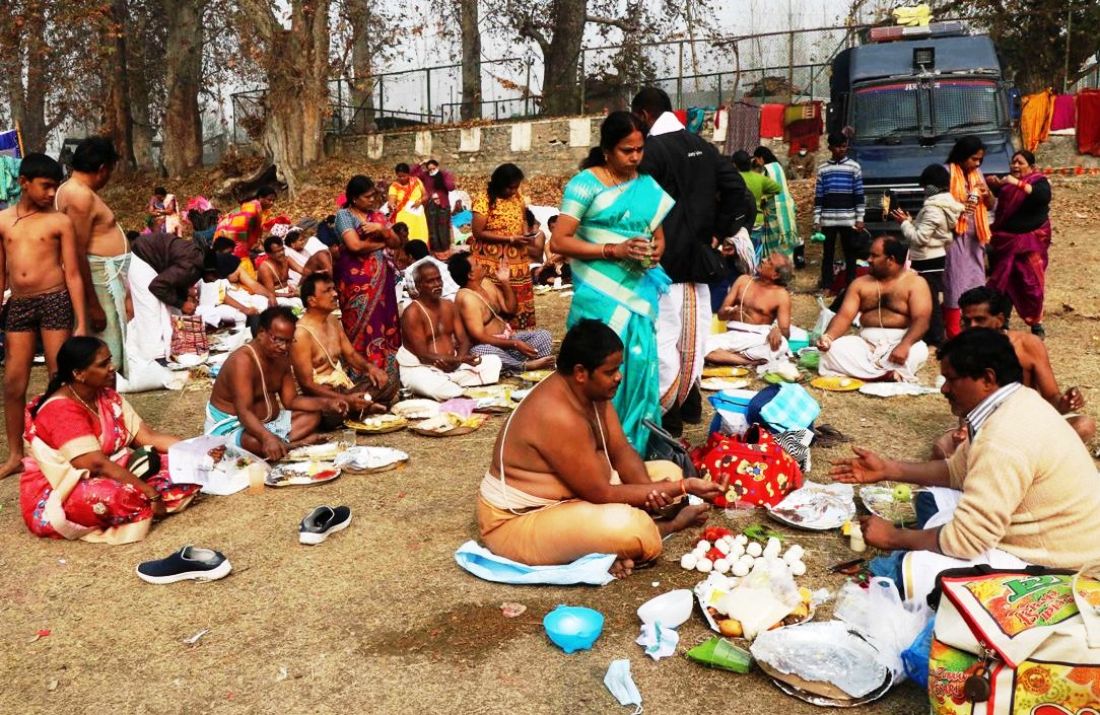 Pushkaran festival on the banks of Jhelum in Shadipora witnessed attendance of mnore than 25000 pilgrims in November 2021. KL IMage Bilal bahadur