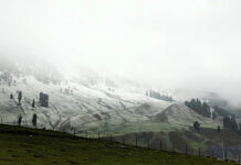 Snowfall Shuts JK’s Karnah Road
