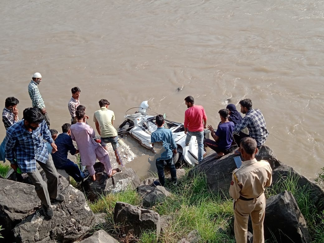Mughal Road Accident: Bodies Of Director Finance And Son Recovered - Vimarsana News