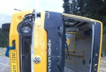 Several Injured As School Bus Turns Turtle