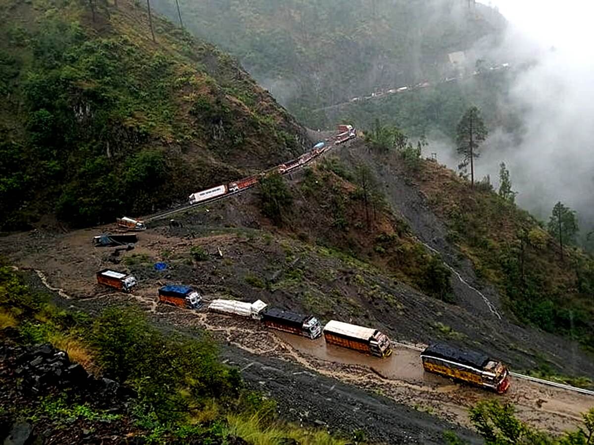 Mudslides, Shooting Stones Block Jammu-Srinagar National Highway