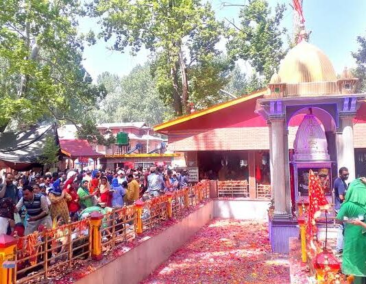 Peace, Harmony Must Prevail in Jammu Kashmir: LG Sinha at Kheer Bhawani Temple