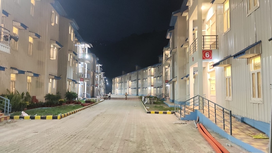 SASB Yatri Niwas Chanderkote