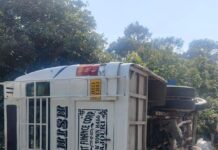 Several Injured After Minibus Skids Off Road