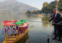 In A First, ‘Shikara Post’ Service Launched In Dal Lake