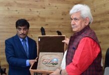 Lt Governor Launches QR-Code Based Labels Of 13 Different GI, Non-GI Registered Crafts Of J&K