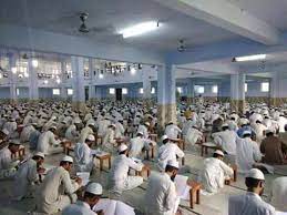 In Kashmir's Largest Seminary, 600 Muslims Perform Itikaf - Vimarsana News
