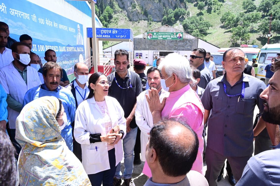 LG Sinha Reviews Yatra Arrangements At Nunwan, Chandanwari - Vimarsana News