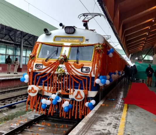 Northern Railway Runs Special Srinagar–Katra Train as Highway Closure Strands Travellers